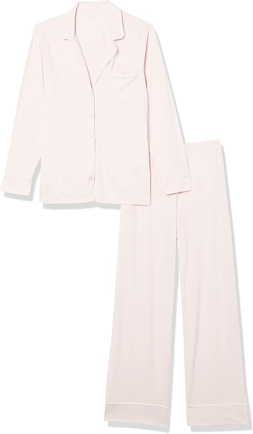 Lightly coloured long-sleeved shirt and trousers